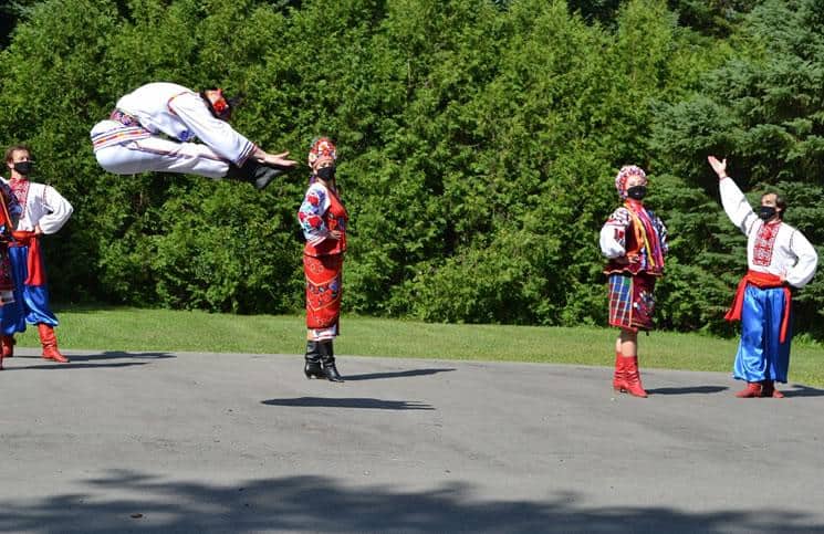 Realtors support driveway dance performances in Caledon