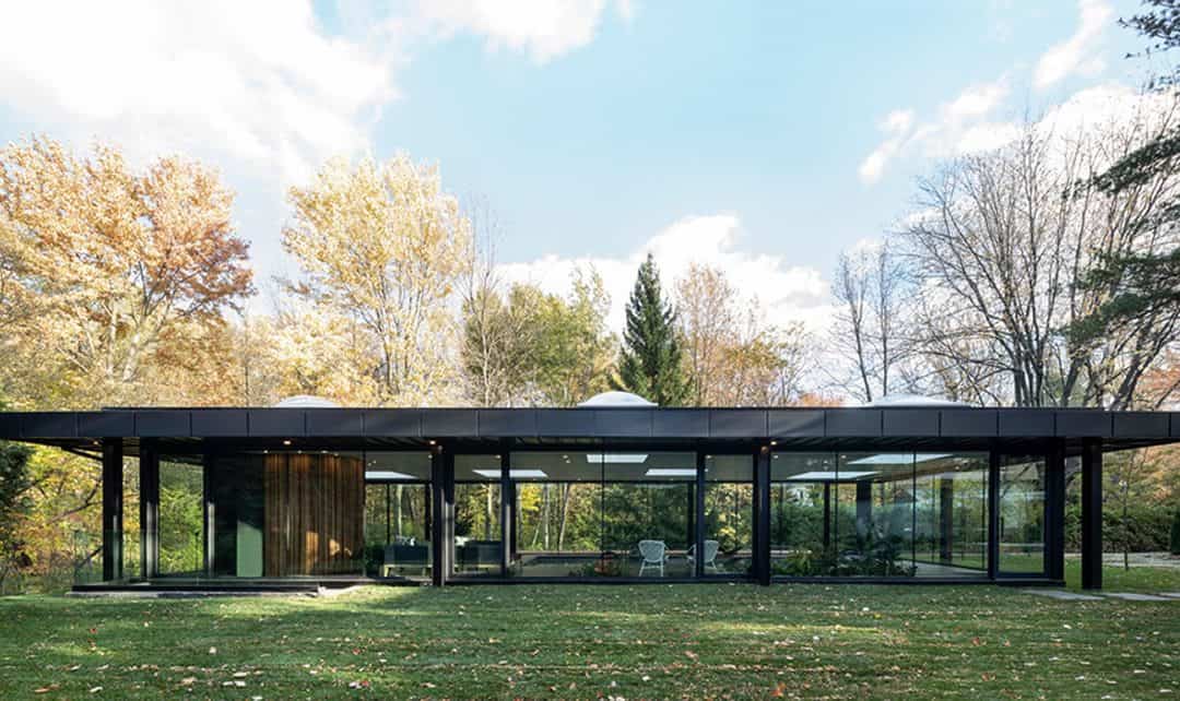 Pavilion in Saint-Bruno-de-Montarville inspired by Ferris Bueller’s Day Off