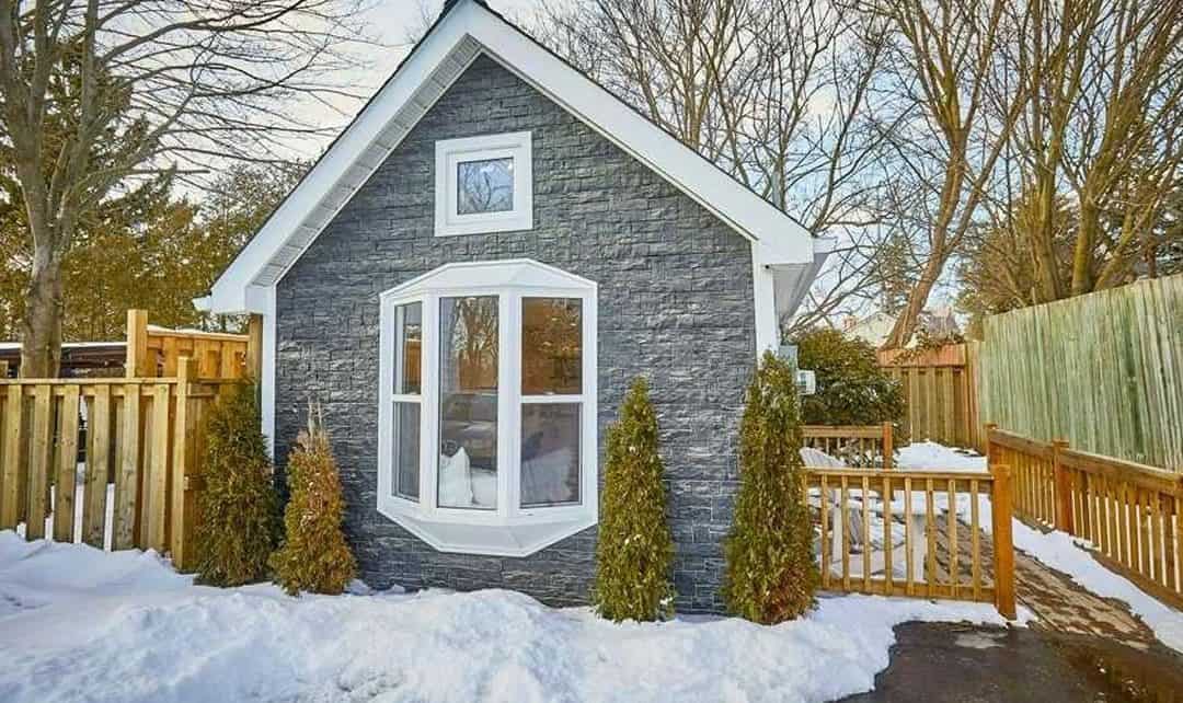 Tiny home listed for $200,000 in Oshawa