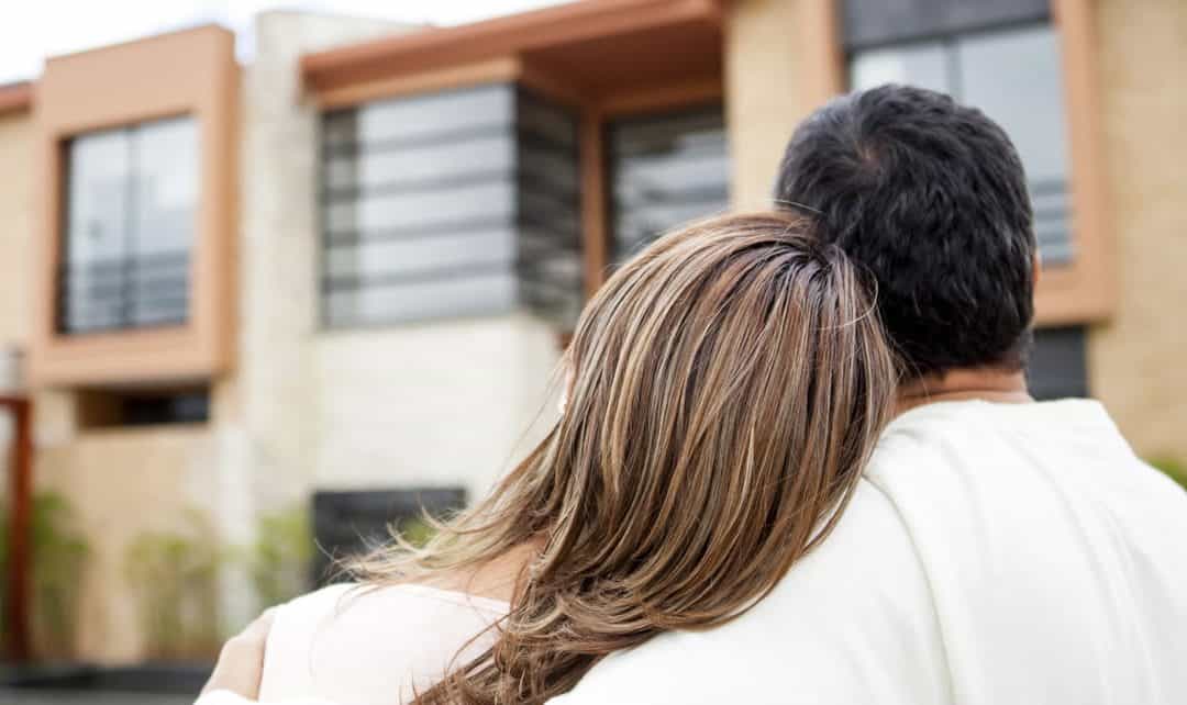 How to balance a relationship and a career in real estate