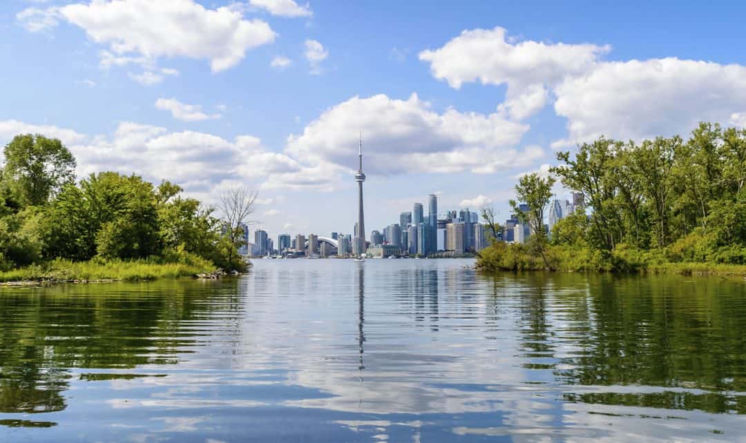 Here’s why the Toronto real estate market is so crazy