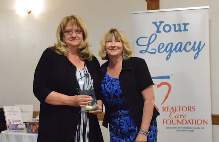 Linda Mash receives Community Spirit Award