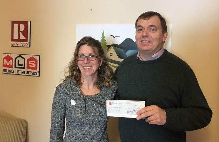 Southern Georgian Bay Association of Realtors donates $7,702 to hospice