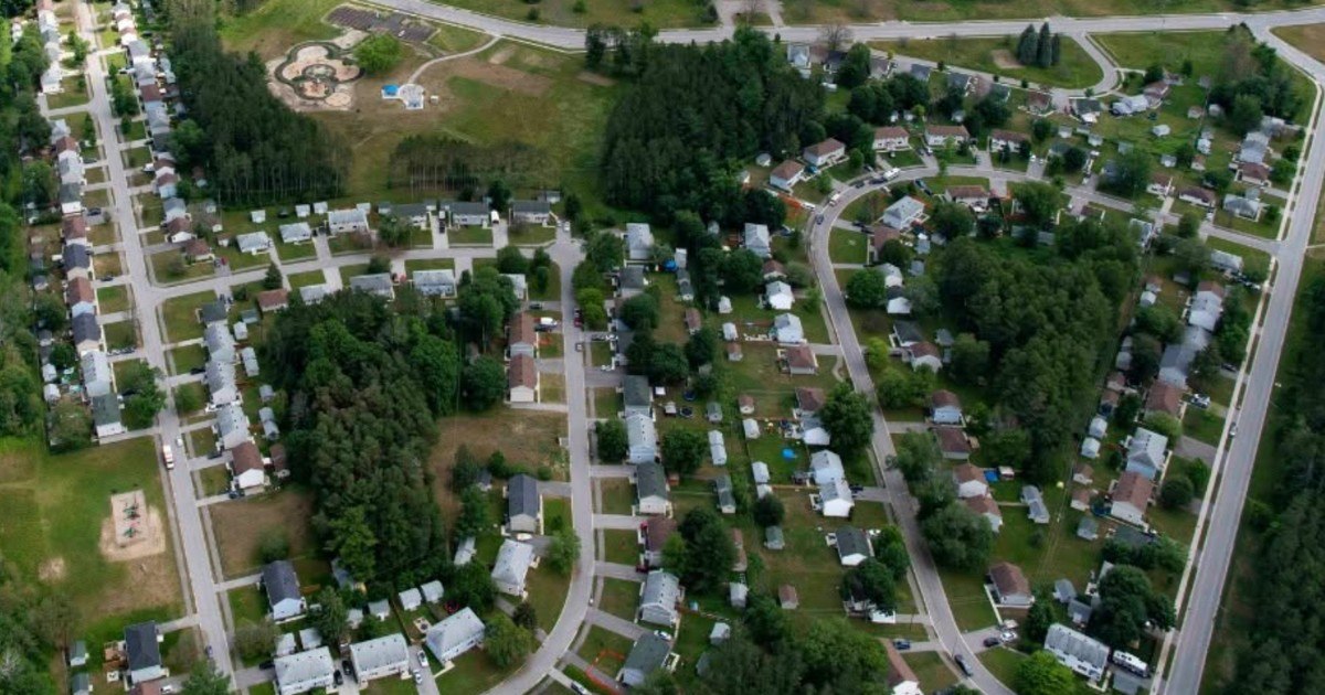Five days to find a home: Inside the business of military moves